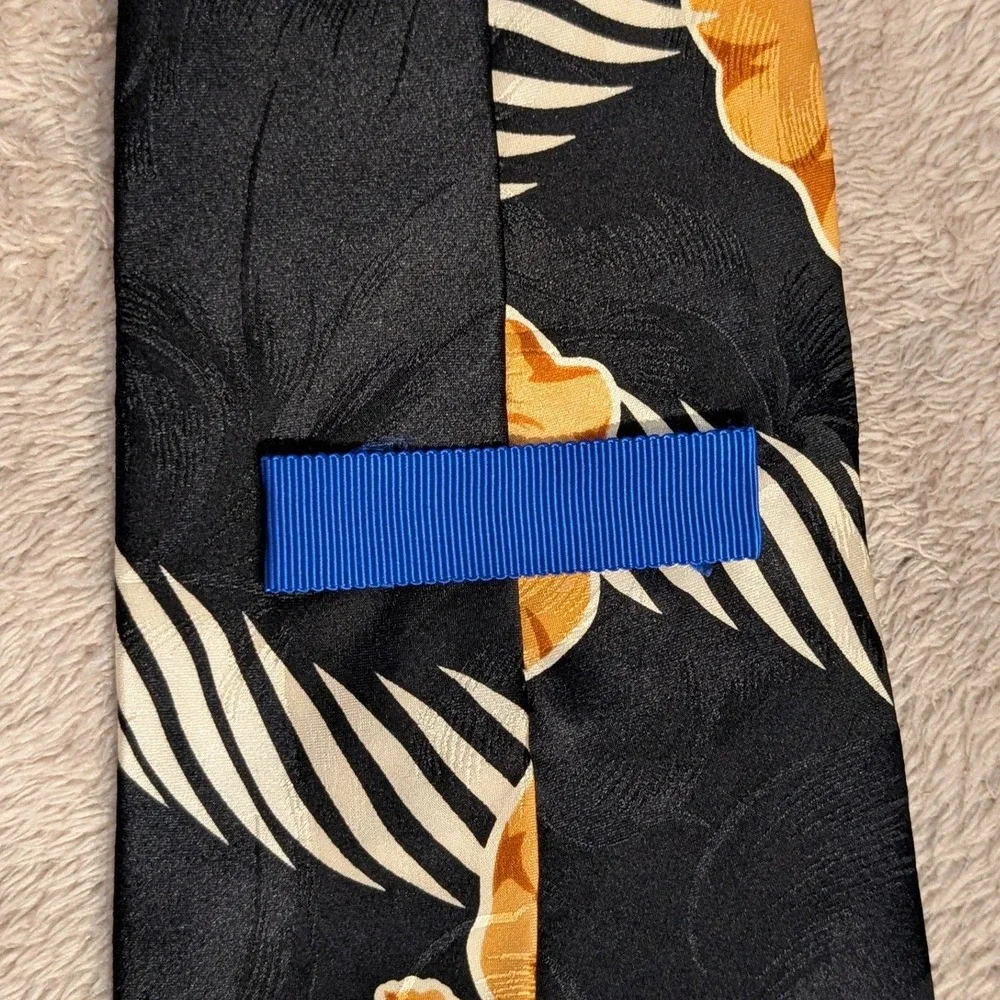 Tommy Bahama Necktie Silk Hibiscus Floral Tropical Black Orange Cream OSFA